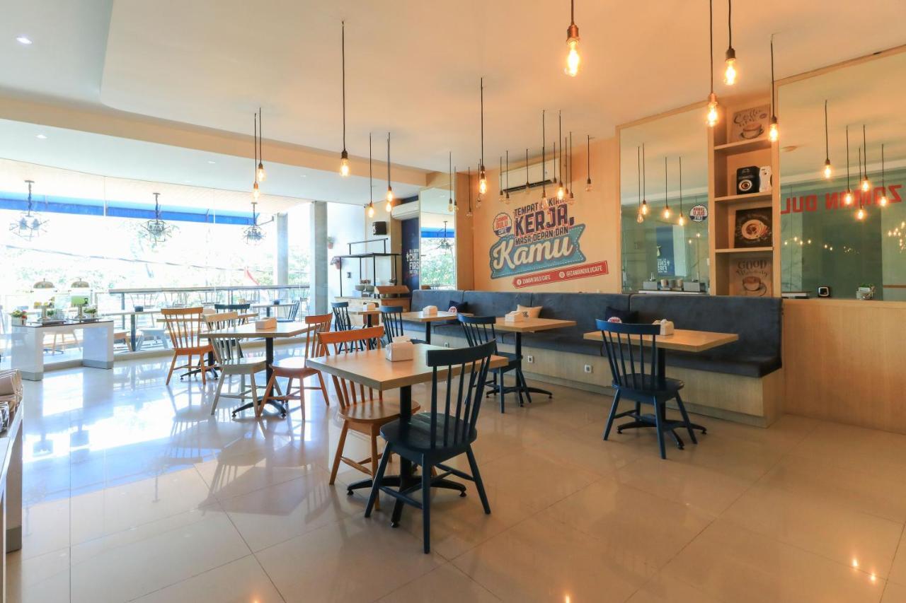 Hotel Berlian International Surabaya Exterior photo